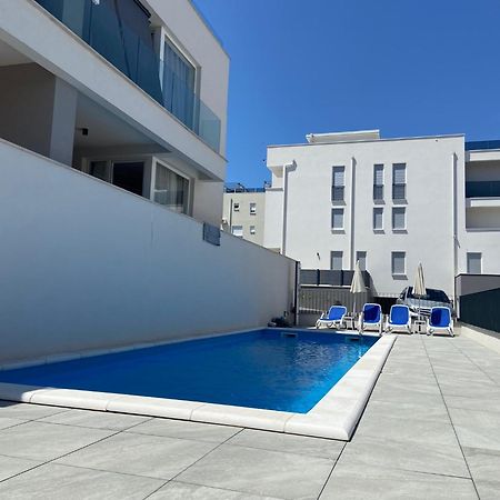 Villa Apartment Joel Трогир Екстериор снимка
