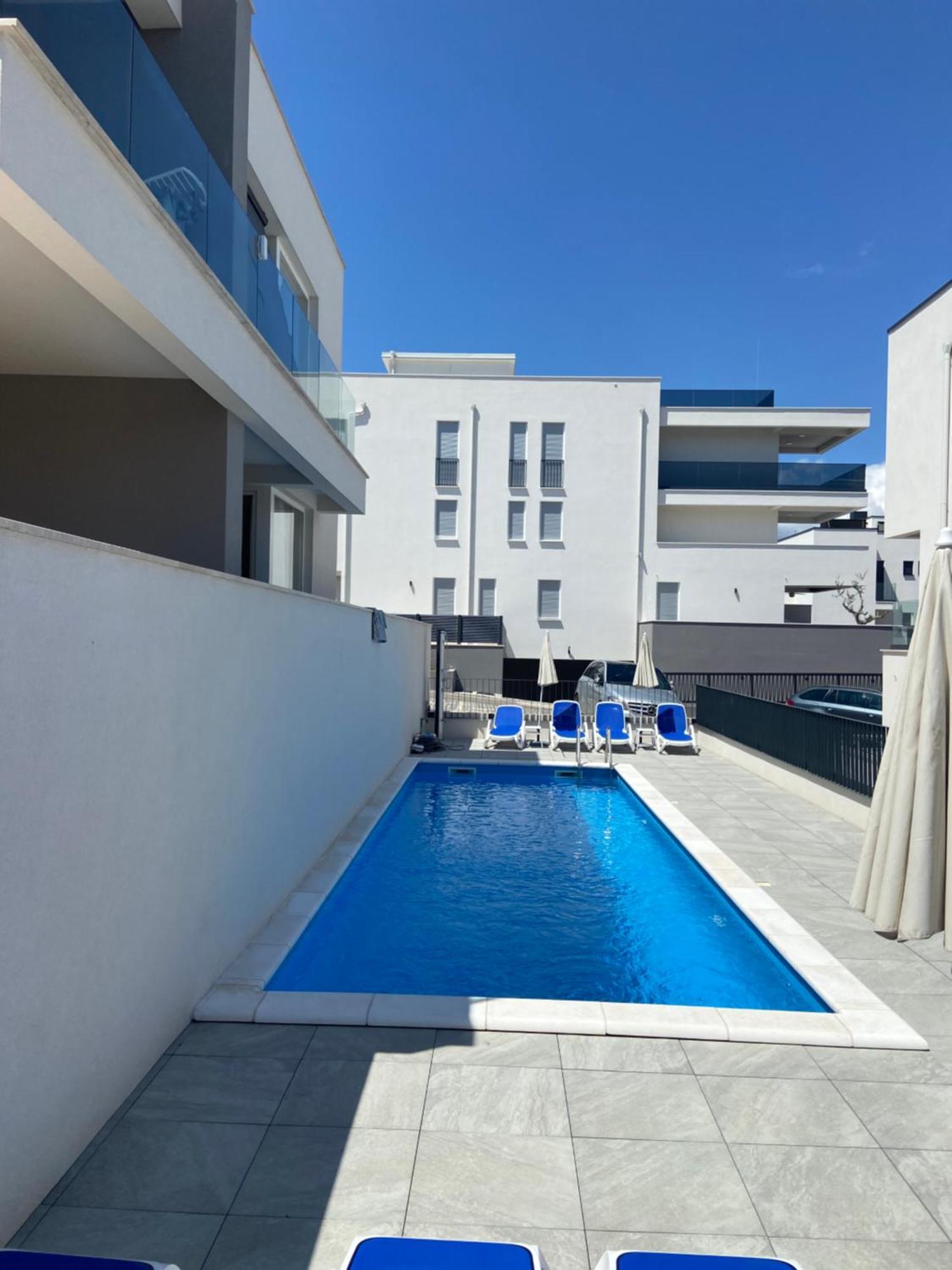 Villa Apartment Joel Трогир Екстериор снимка